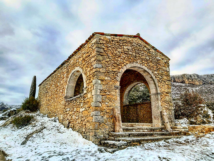 Chapelle de Notre Dame des 7 douleurs - Bargème © Carole Terpereau 